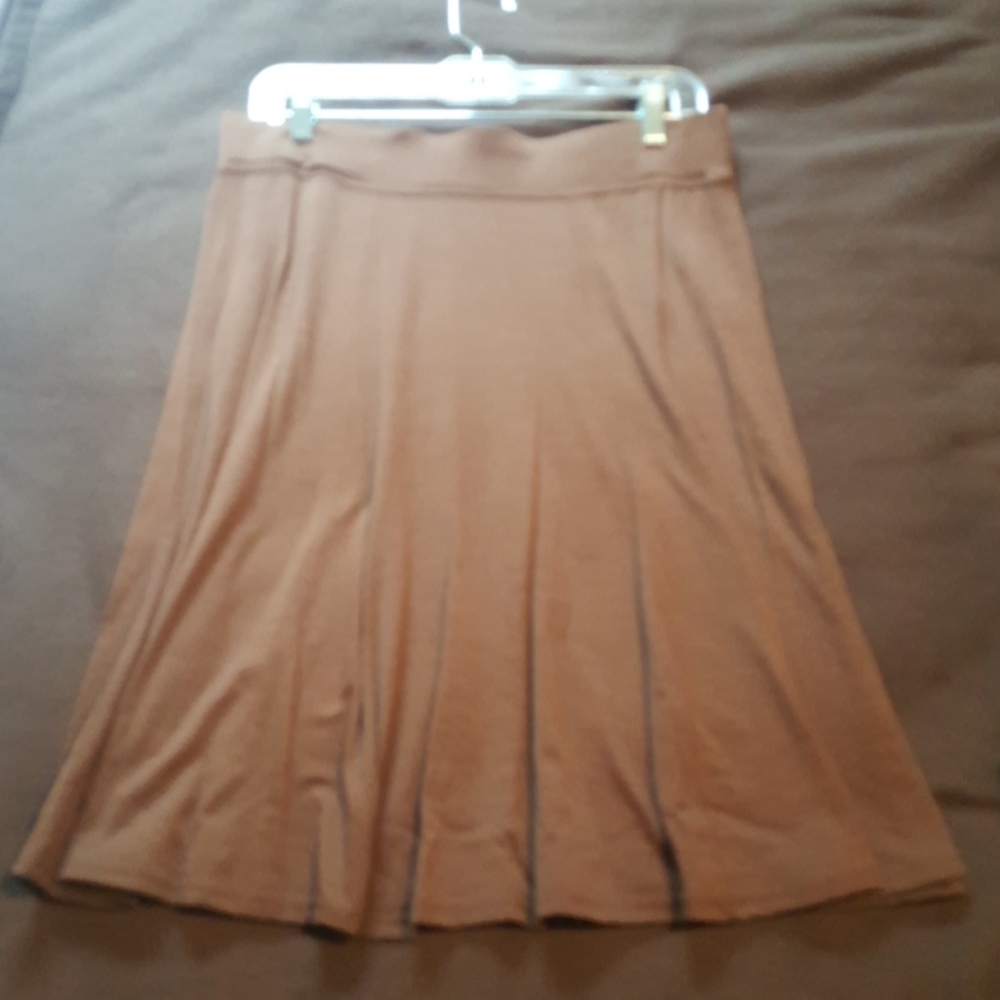 Sahalie Circle Chocolate Skirt with pleats